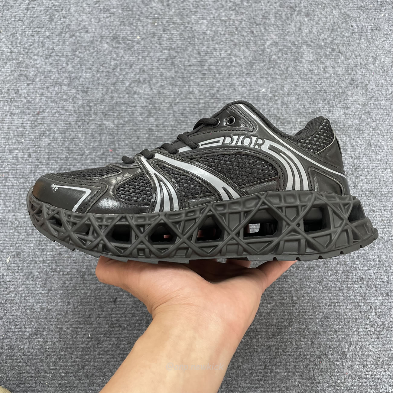 Dior B35 Nxxt Sneaker Black Technical Fabric And Black Technical Mesh 3sn323zcy H968 (8) - www.kitistry.com Dior B35 Nxxt Sneaker Black Technical Fabric And Black Technical Mesh 3sn323zcy H968 (8) - www.kitistry.com