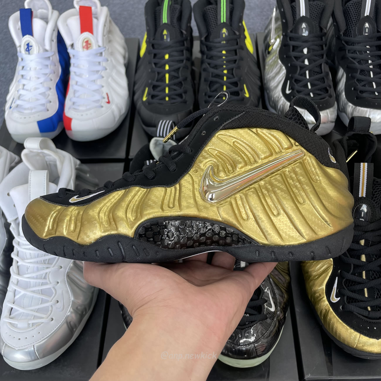 Nike Air Foamposite Pro Metallic Gold 624041 701 (5) - www.kitistry.com Nike Air Foamposite Pro Metallic Gold 624041 701 (5) - www.kitistry.com