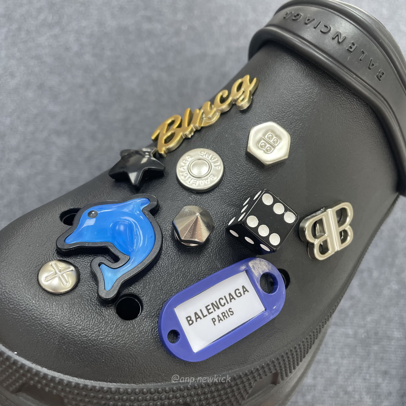 Balenciaga X Crocs Mule Black Silvery Multicolor Jibbitz Womens 720762 W0fow 1000 (4) - www.kitistry.com Balenciaga X Crocs Mule Black Silvery Multicolor Jibbitz Womens 720762 W0fow 1000 (4) - www.kitistry.com
