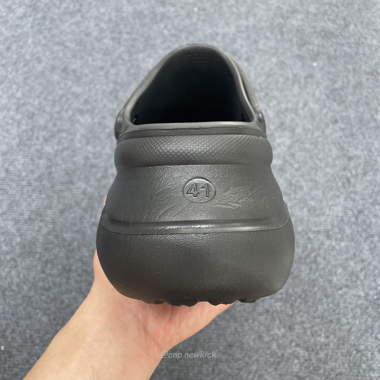 Balenciaga X Crocs Mule Black Silvery Multicolor Jibbitz Womens 720762 W0fow 1000 (6) - www.kitistry.com Balenciaga X Crocs Mule Black Silvery Multicolor Jibbitz Womens 720762 W0fow 1000 (6) - www.kitistry.com