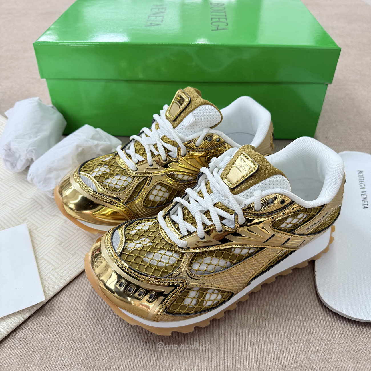 Bottega Veneta Orbit Sneaker Gold 741357 V2x40 7043 (13) - www.kitistry.com Bottega Veneta Orbit Sneaker Gold 741357 V2x40 7043 (13) - www.kitistry.com