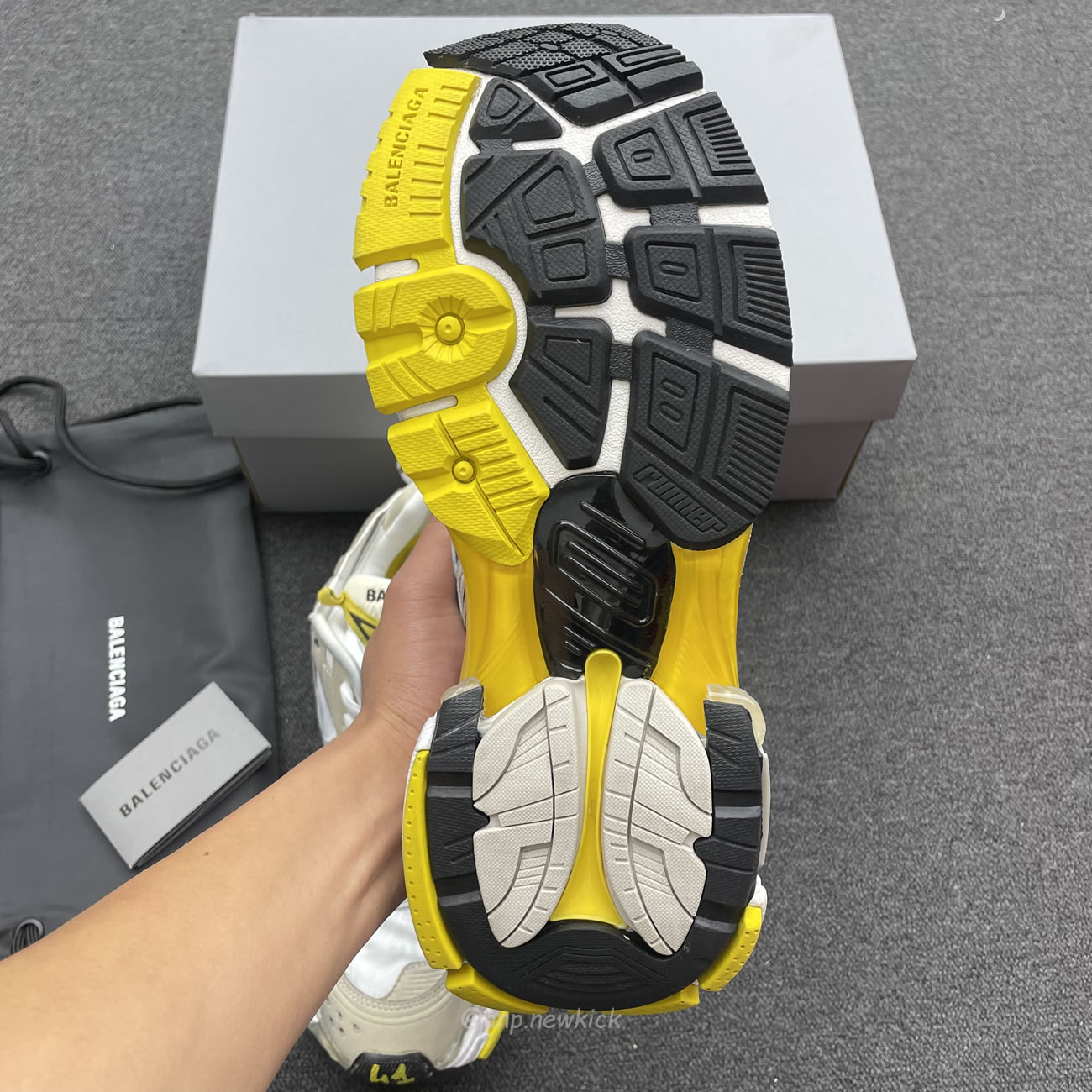 Balenciaga Runner Nylon Grey White Yellow Womens 772774 W3rny 9170 (11) - www.kitistry.com Balenciaga Runner Nylon Grey White Yellow Womens 772774 W3rny 9170 (11) - www.kitistry.com