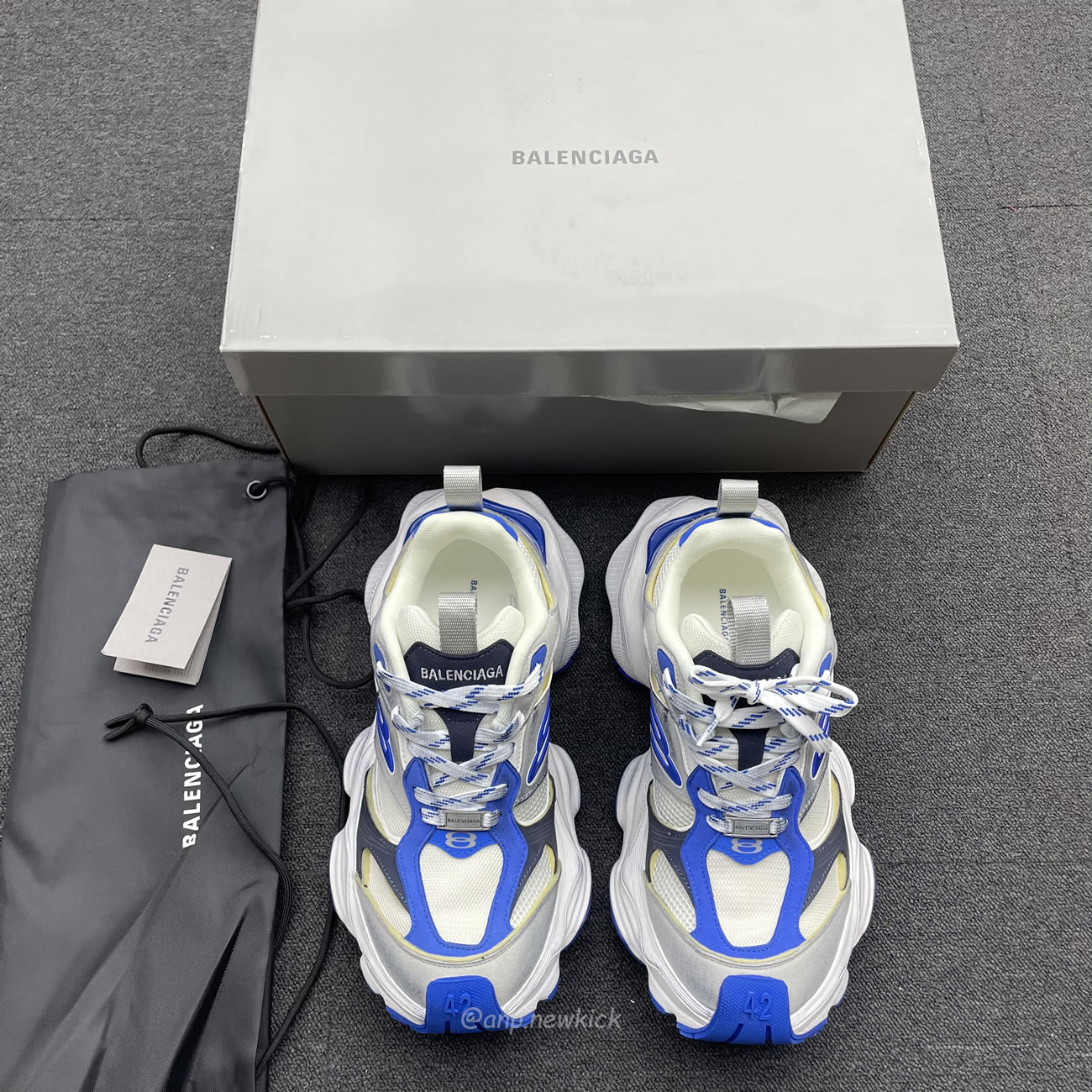 Balenciaga Cargo Sneaker White Grey Blue 784341 W2mv6 0328 (2) - www.kitistry.com Balenciaga Cargo Sneaker White Grey Blue 784341 W2mv6 0328 (2) - www.kitistry.com