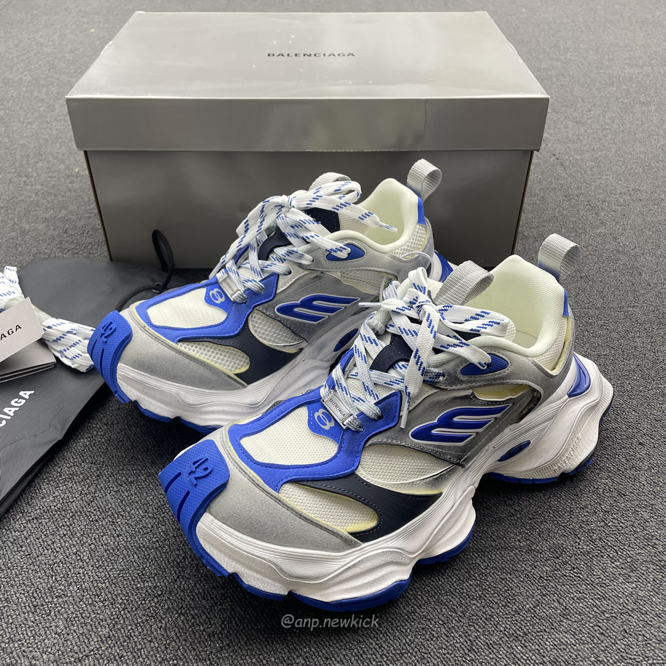Balenciaga Cargo Sneaker White Grey Blue 784341 W2mv6 0328 (3) - www.kitistry.com Balenciaga Cargo Sneaker White Grey Blue 784341 W2mv6 0328 (3) - www.kitistry.com