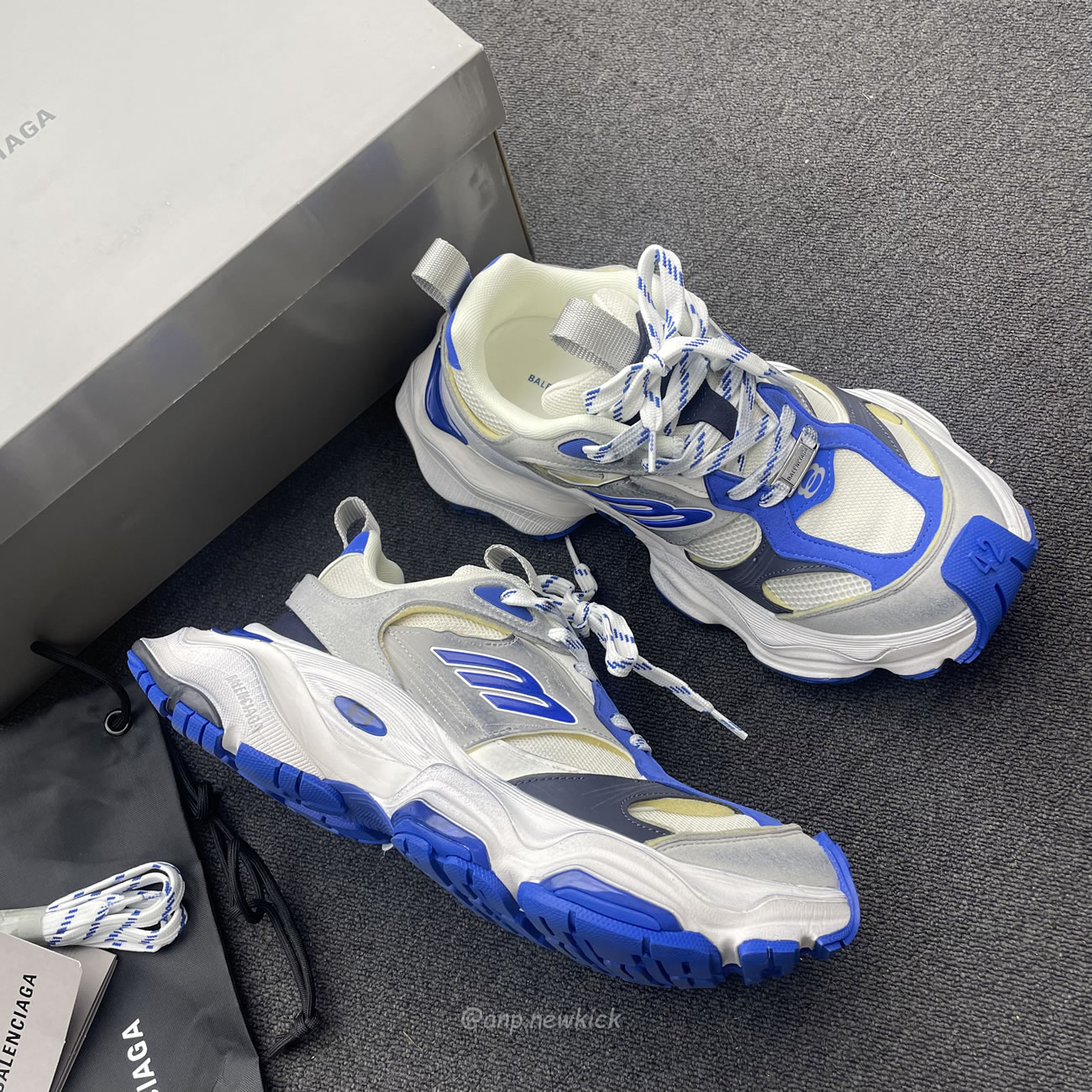 Balenciaga Cargo Sneaker White Grey Blue 784341 W2mv6 0328 (4) - www.kitistry.com Balenciaga Cargo Sneaker White Grey Blue 784341 W2mv6 0328 (4) - www.kitistry.com