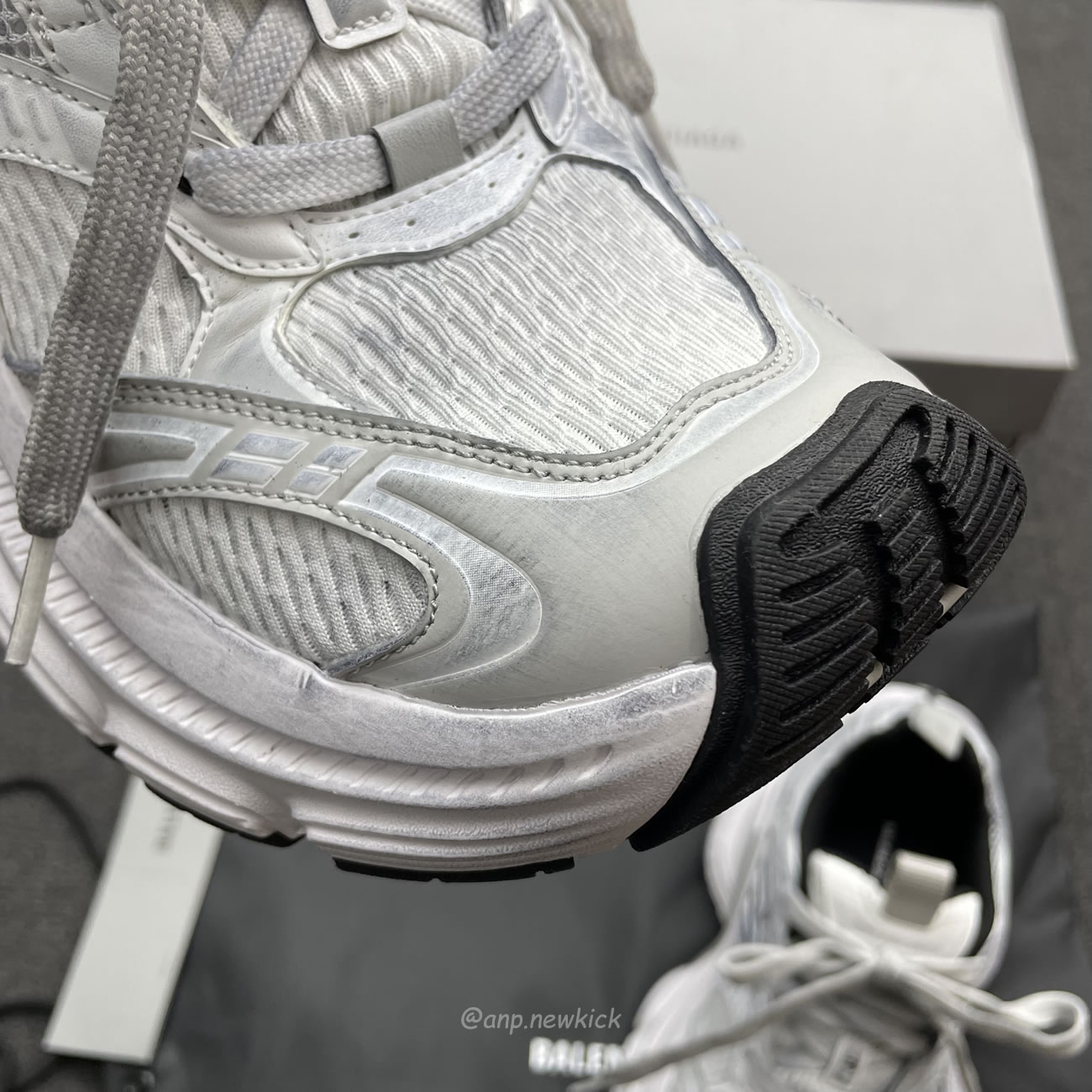 Balenciaga Fall 2024 10xl White 784344 W2mv2 9110 (4) - www.kitistry.com Balenciaga Fall 2024 10xl White 784344 W2mv2 9110 (4) - www.kitistry.com