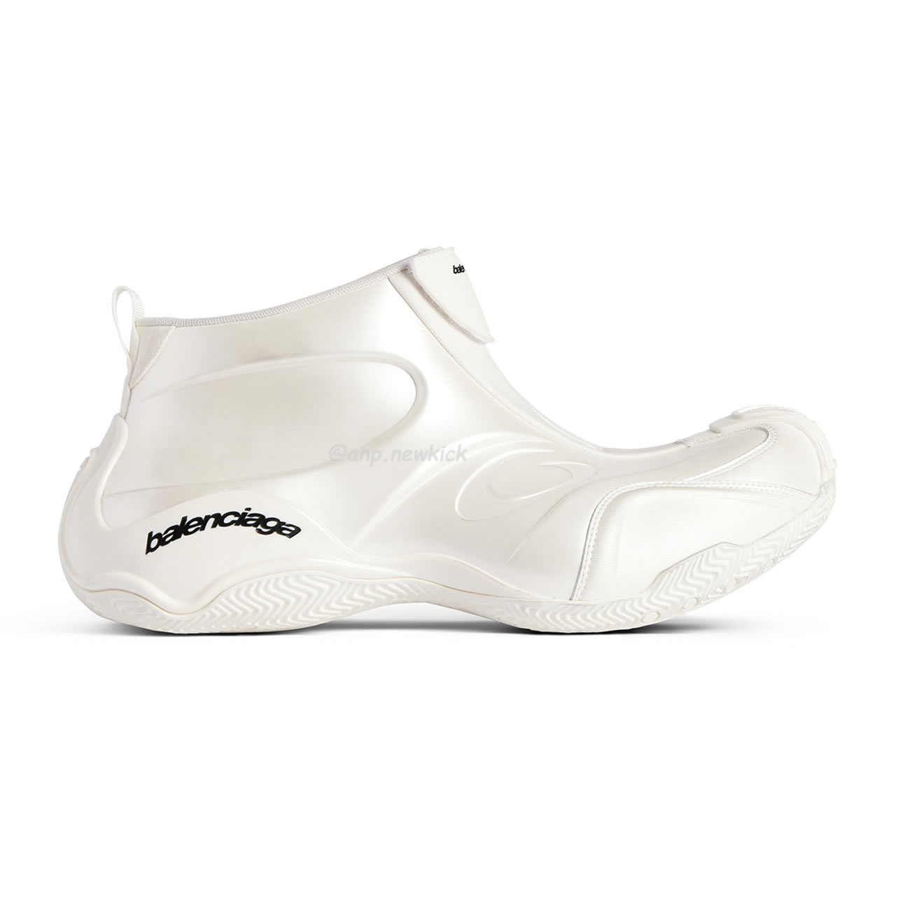 Balenciaga Basketball Sneaker In White 824909 Wbkbm9000 (1) - www.kitistry.com Balenciaga Basketball Sneaker In White 824909 Wbkbm9000 (1) - www.kitistry.com