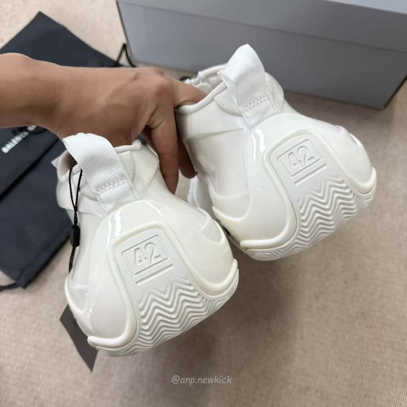 Balenciaga Basketball Sneaker In White 824909 Wbkbm9000 (3) - www.kitistry.com Balenciaga Basketball Sneaker In White 824909 Wbkbm9000 (3) - www.kitistry.com