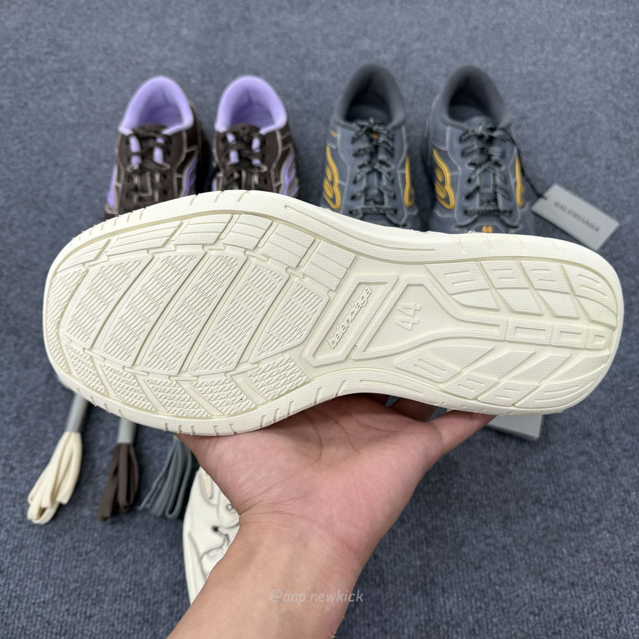 Balenciaga Hamptons Worn Out Mens Sports Shoes 841765wcurb9141 (17) - www.kitistry.com Balenciaga Hamptons Worn Out Mens Sports Shoes 841765wcurb9141 (17) - www.kitistry.com