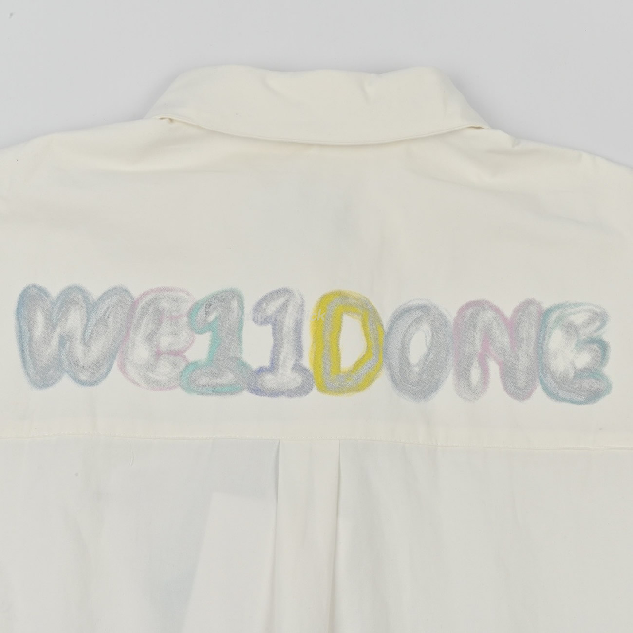 We11done 24ss Back Colored Graffiti Letter Printed Long Sleeved Shirt 912190036 S L (8) - www.kitistry.com We11done 24ss Back Colored Graffiti Letter Printed Long Sleeved Shirt 912190036 S L (8) - www.kitistry.com