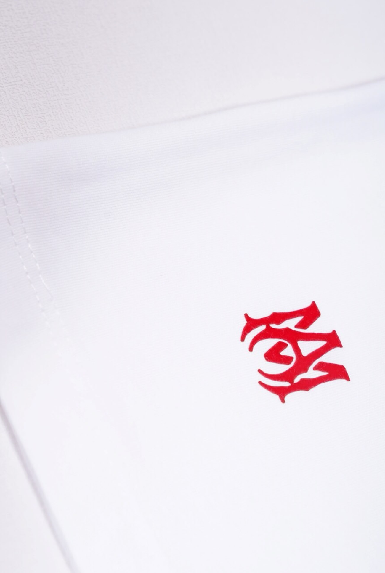 Amiri Logo Flocked Felt Trimmed Cotton Jersey White T Shirt (3) - www.kitistry.com Amiri Logo Flocked Felt Trimmed Cotton Jersey White T Shirt (3) - www.kitistry.com