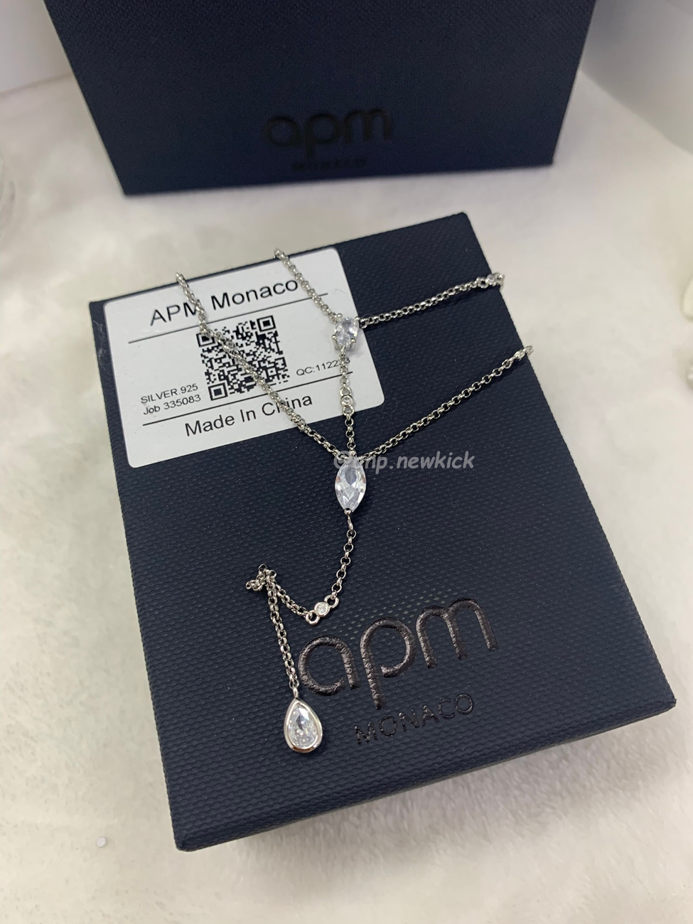 Apm Monaco Star Mother Of Pearl Necklace (11) - www.kitistry.com Apm Monaco Star Mother Of Pearl Necklace (11) - www.kitistry.com