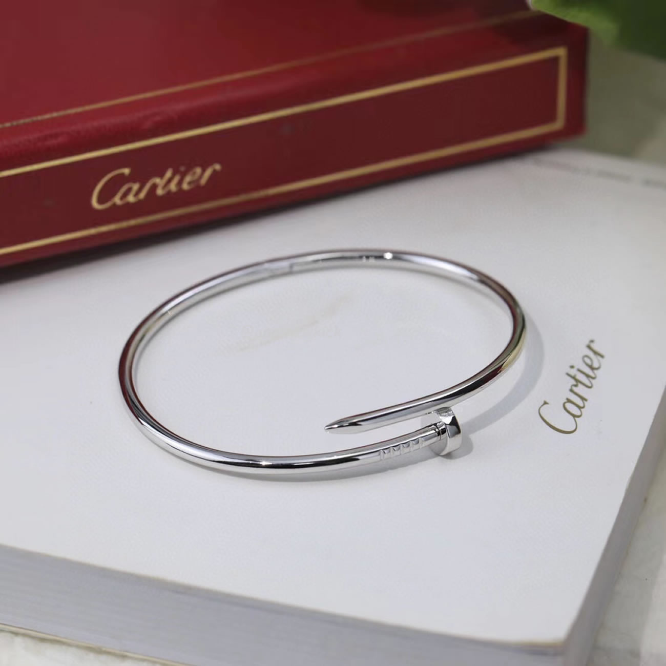 Cartier Bracelet Juste Un Clou B6062618 (2) - www.kitistry.com Cartier Bracelet Juste Un Clou B6062618 (2) - www.kitistry.com