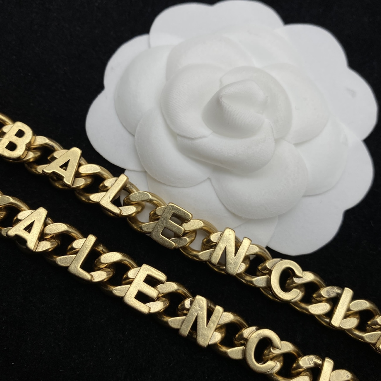Balenciaga Logo Text Chain Necklace Bal203587 (8) - www.kitistry.com Balenciaga Logo Text Chain Necklace Bal203587 (8) - www.kitistry.com