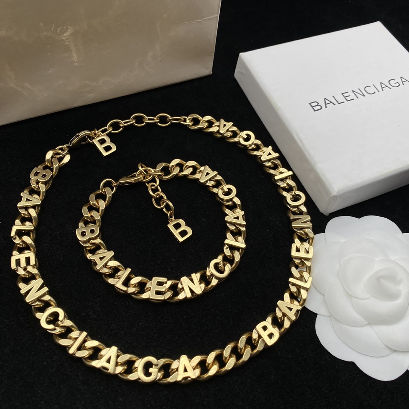 Balenciaga Logo Text Chain Necklace Bal203587 (9) - www.kitistry.com Balenciaga Logo Text Chain Necklace Bal203587 (9) - www.kitistry.com