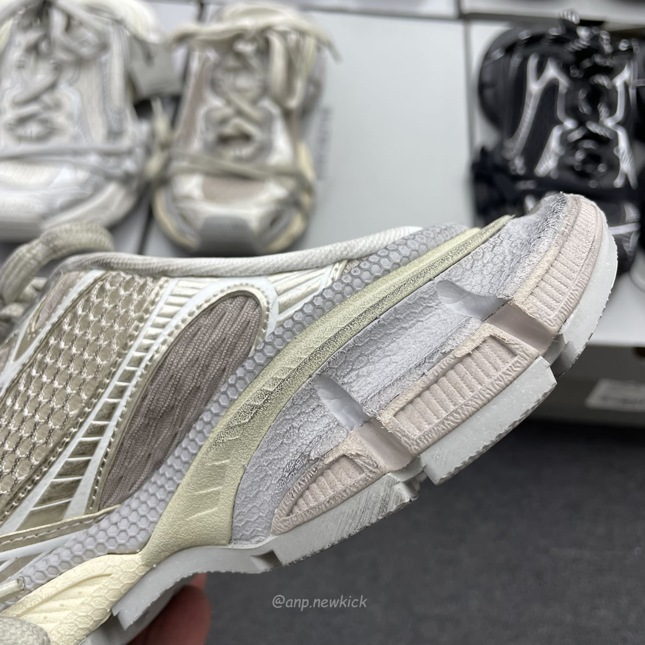 Balenciaga 3xl Mule Monocolor Mesh Rub Black White Eggshell Grey Red Bal Worn Out (12) - www.kitistry.com Balenciaga 3xl Mule Monocolor Mesh Rub Black White Eggshell Grey Red Bal Worn Out (12) - www.kitistry.com