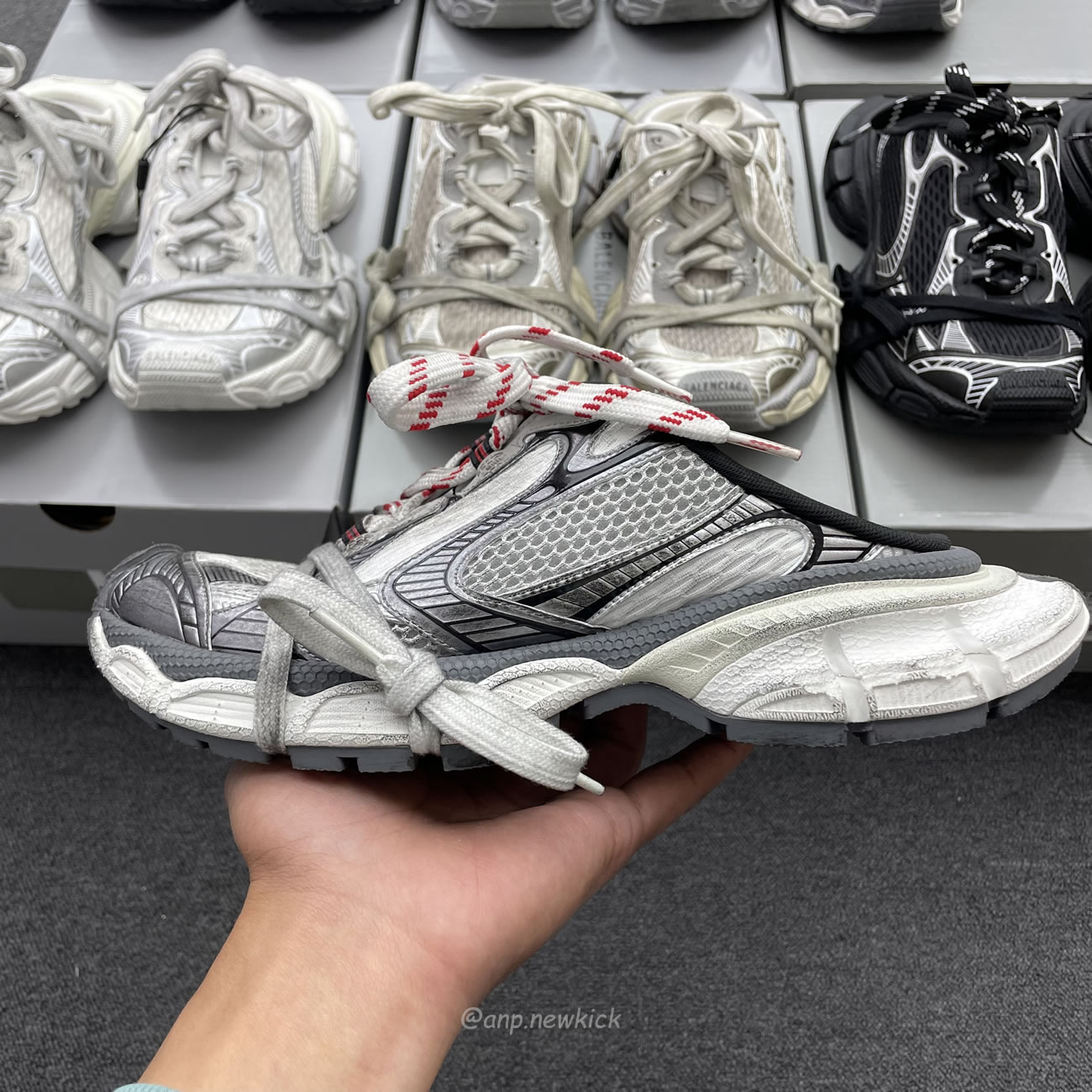 Balenciaga 3xl Mule Monocolor Mesh Rub Black White Eggshell Grey Red Bal Worn Out (13) - www.kitistry.com Balenciaga 3xl Mule Monocolor Mesh Rub Black White Eggshell Grey Red Bal Worn Out (13) - www.kitistry.com