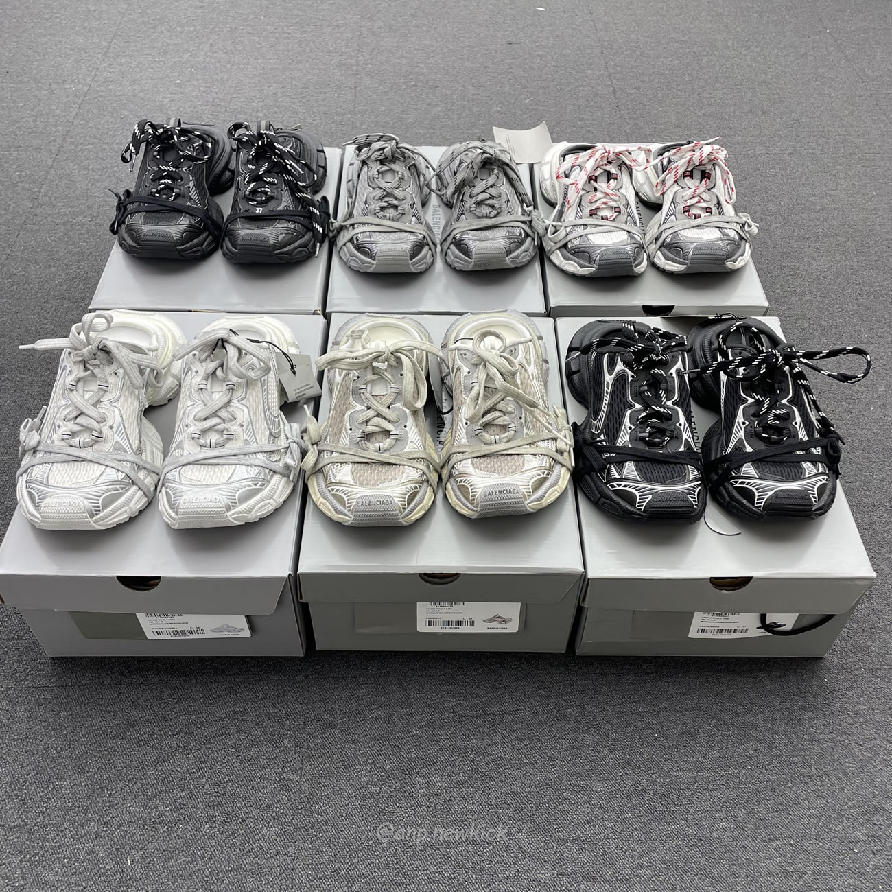 Balenciaga 3xl Mule Monocolor Mesh Rub Black White Eggshell Grey Red Bal Worn Out (14) - www.kitistry.com Balenciaga 3xl Mule Monocolor Mesh Rub Black White Eggshell Grey Red Bal Worn Out (14) - www.kitistry.com