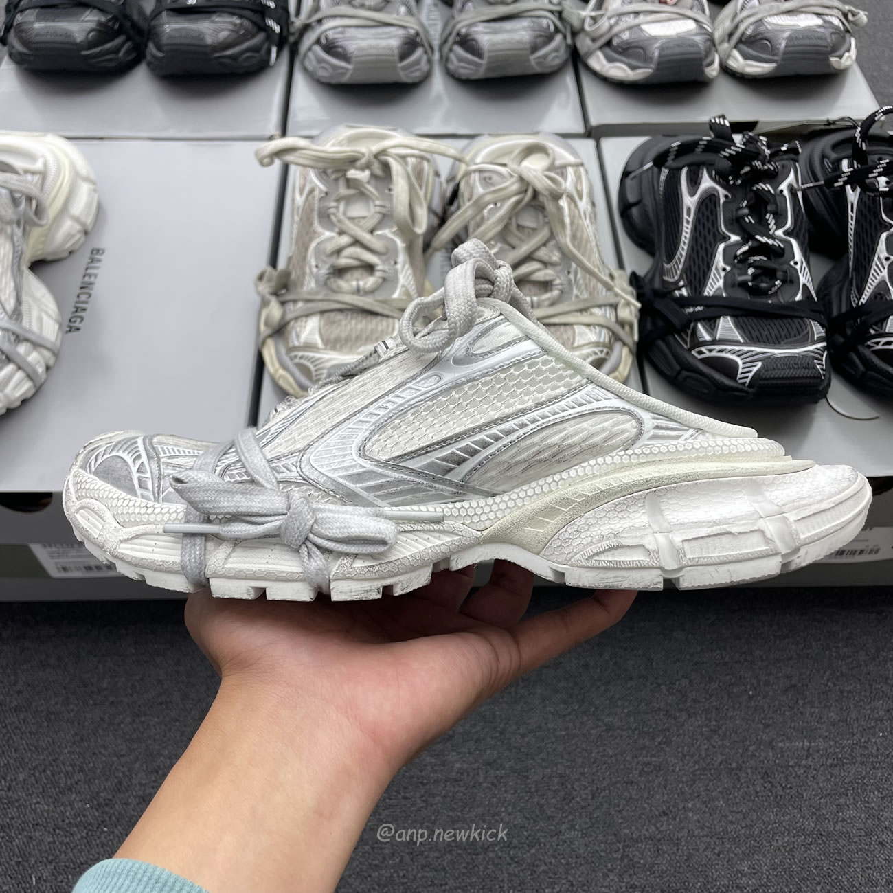 Balenciaga 3xl Mule Monocolor Mesh Rub Black White Eggshell Grey Red Bal Worn Out (18) - www.kitistry.com Balenciaga 3xl Mule Monocolor Mesh Rub Black White Eggshell Grey Red Bal Worn Out (18) - www.kitistry.com