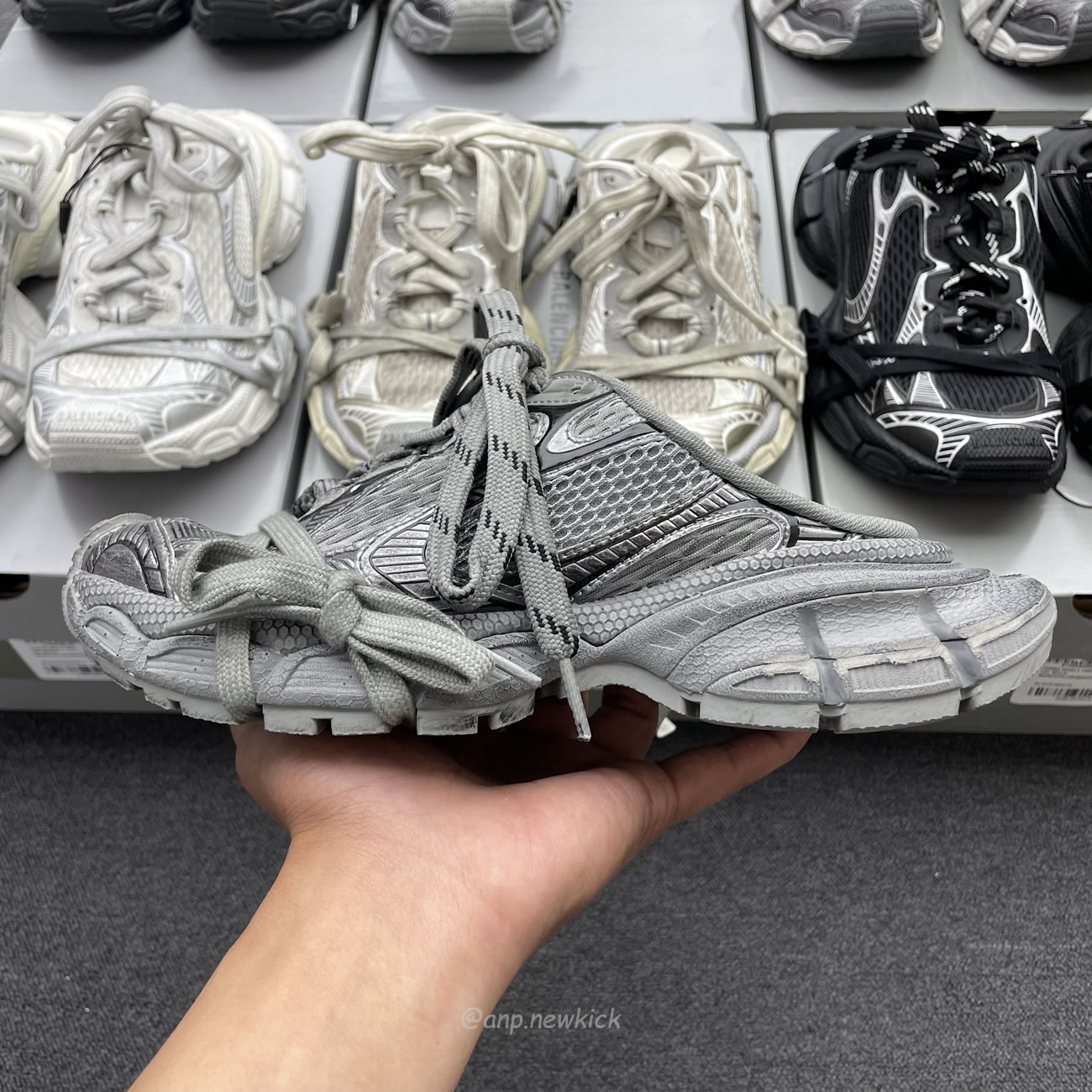 Balenciaga 3xl Mule Monocolor Mesh Rub Black White Eggshell Grey Red Bal Worn Out (20) - www.kitistry.com Balenciaga 3xl Mule Monocolor Mesh Rub Black White Eggshell Grey Red Bal Worn Out (20) - www.kitistry.com