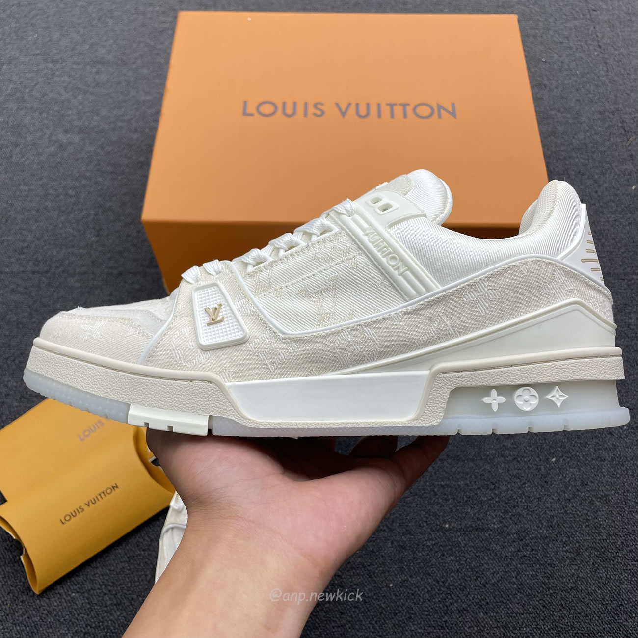 Louis Vuitton Arch Licht Sneaker Beige Cowboy (4) - www.kitistry.com Louis Vuitton Arch Licht Sneaker Beige Cowboy (4) - www.kitistry.com