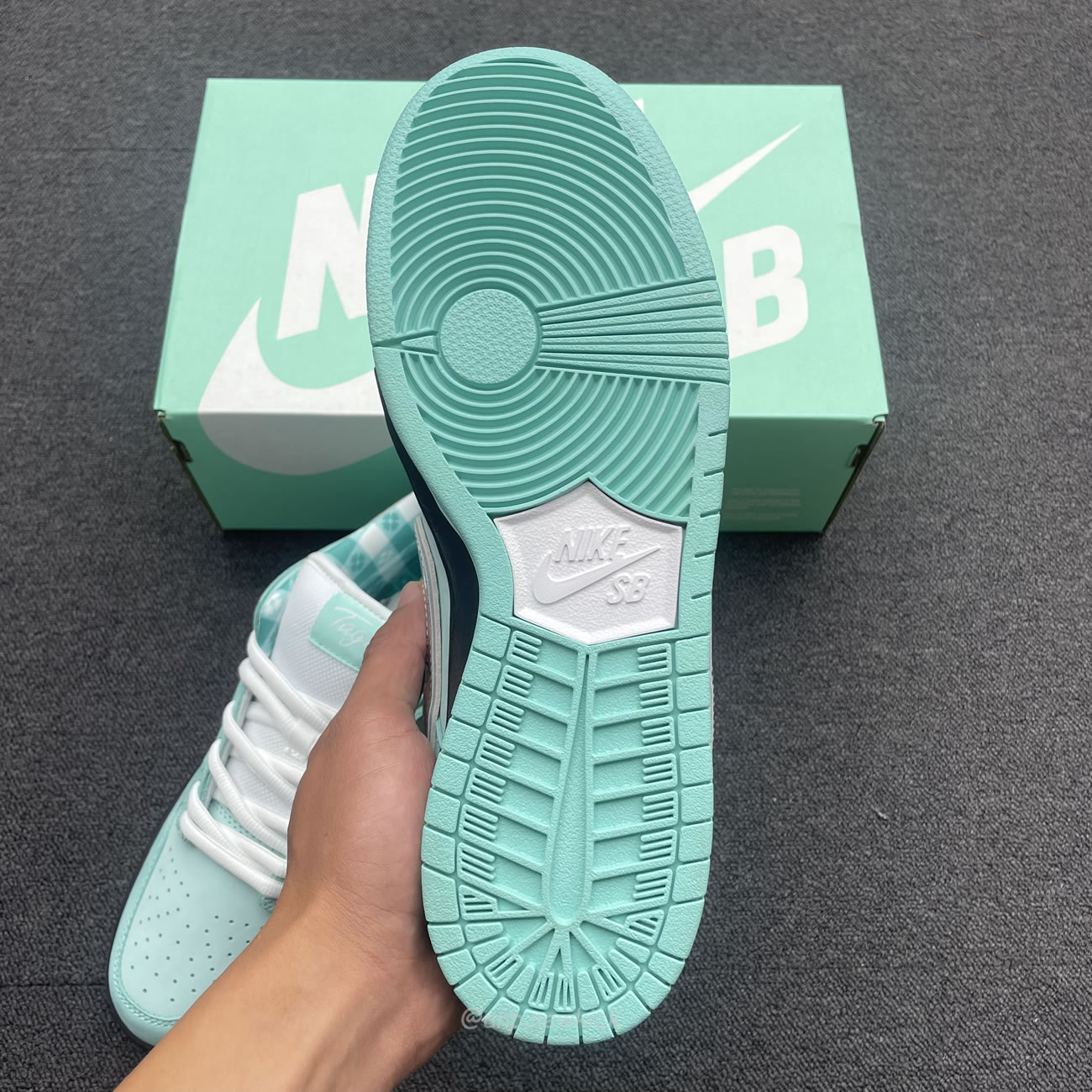 Nike Sb Dunk Low Concepts Tiffany Green Lobster Bv1310 402 (2) - www.kitistry.com Nike Sb Dunk Low Concepts Tiffany Green Lobster Bv1310 402 (2) - www.kitistry.com