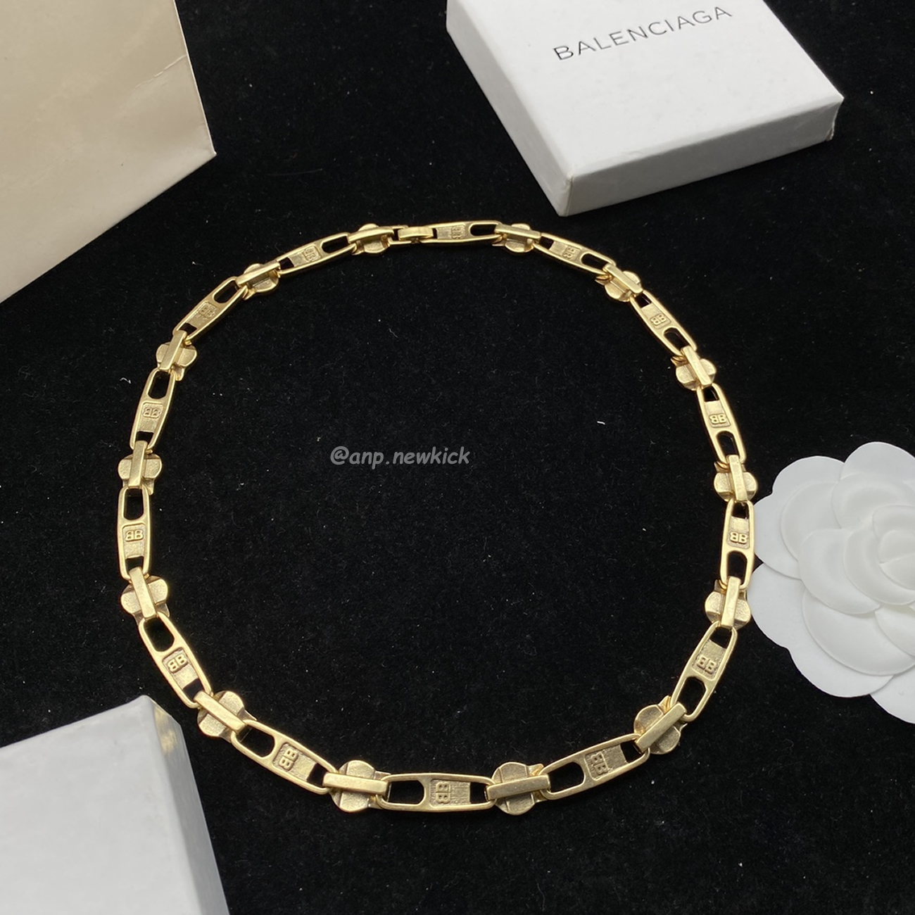 Balenciaga Bb Necklace (8) - www.kitistry.com Balenciaga Bb Necklace (8) - www.kitistry.com