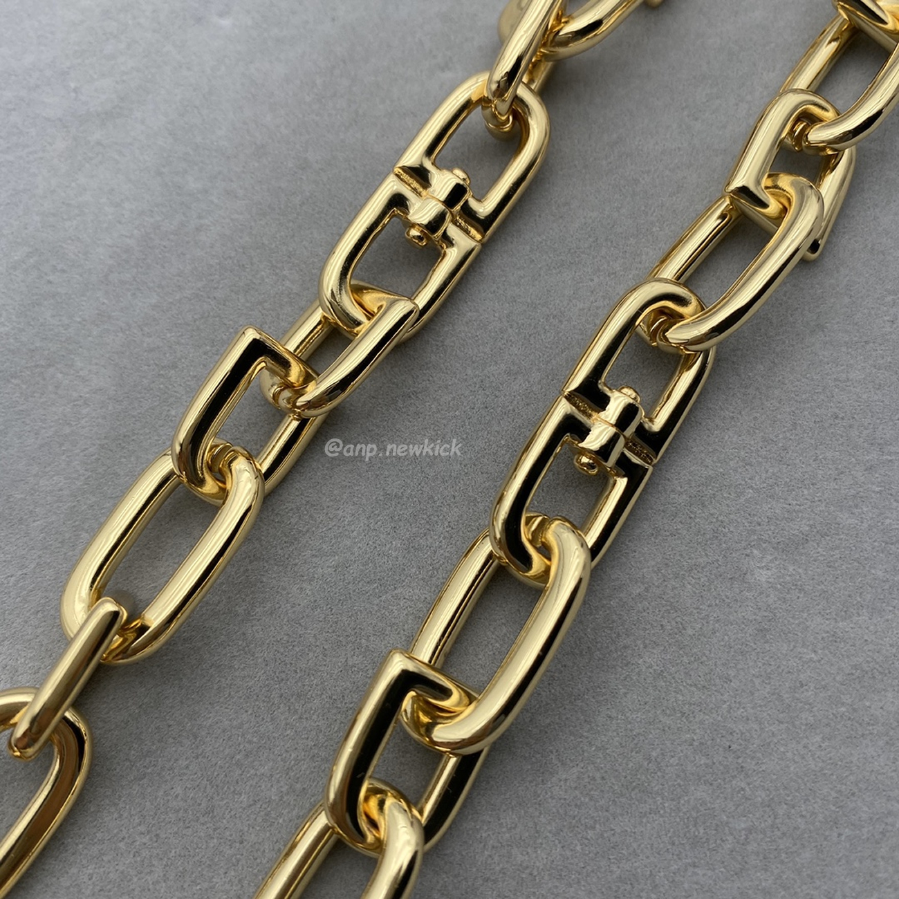 Balenciaga Bracelet (4) - www.kitistry.com Balenciaga Bracelet (4) - www.kitistry.com
