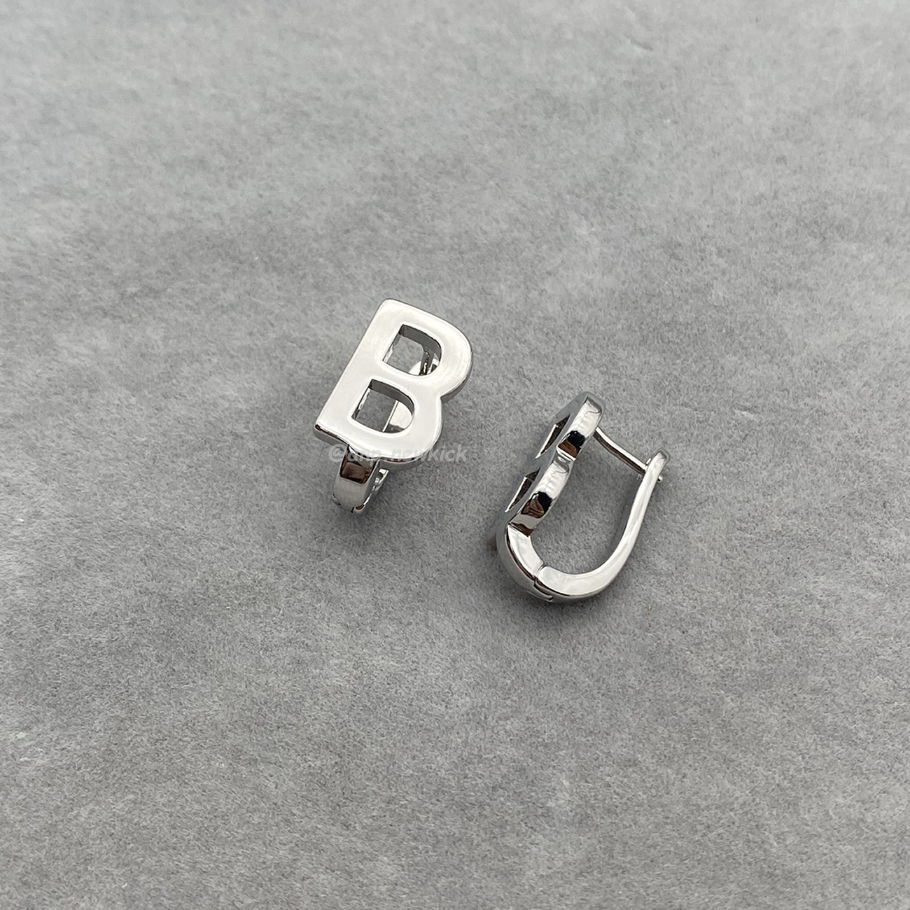 Balenciaga Earrings (2) - www.kitistry.com Balenciaga Earrings (2) - www.kitistry.com