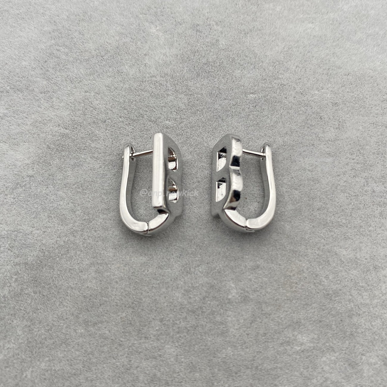 Balenciaga Earrings (3) - www.kitistry.com Balenciaga Earrings (3) - www.kitistry.com