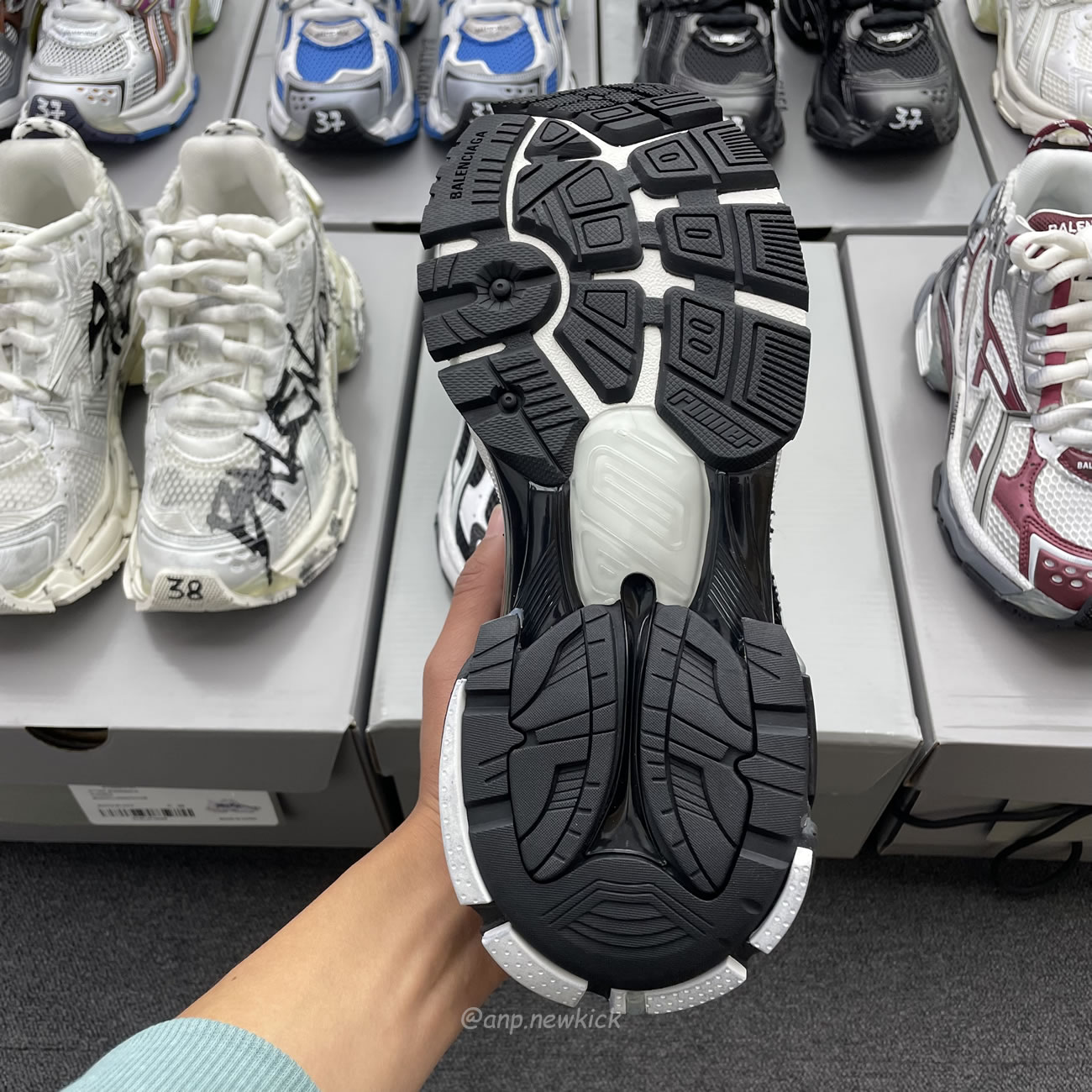 Balenciaga Runner White Grey Silver Black Blue Multicolor Burgundy (7) - www.kitistry.com Balenciaga Runner White Grey Silver Black Blue Multicolor Burgundy (7) - www.kitistry.com