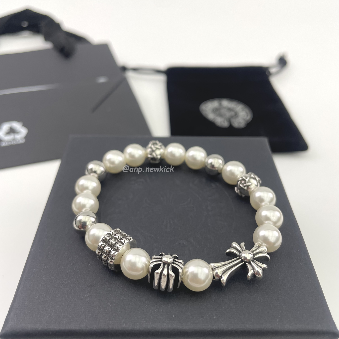 Chrome Hearts Pearl Silver Cross Flower Letter Ball Bracelet (9) - www.kitistry.com Chrome Hearts Pearl Silver Cross Flower Letter Ball Bracelet (9) - www.kitistry.com