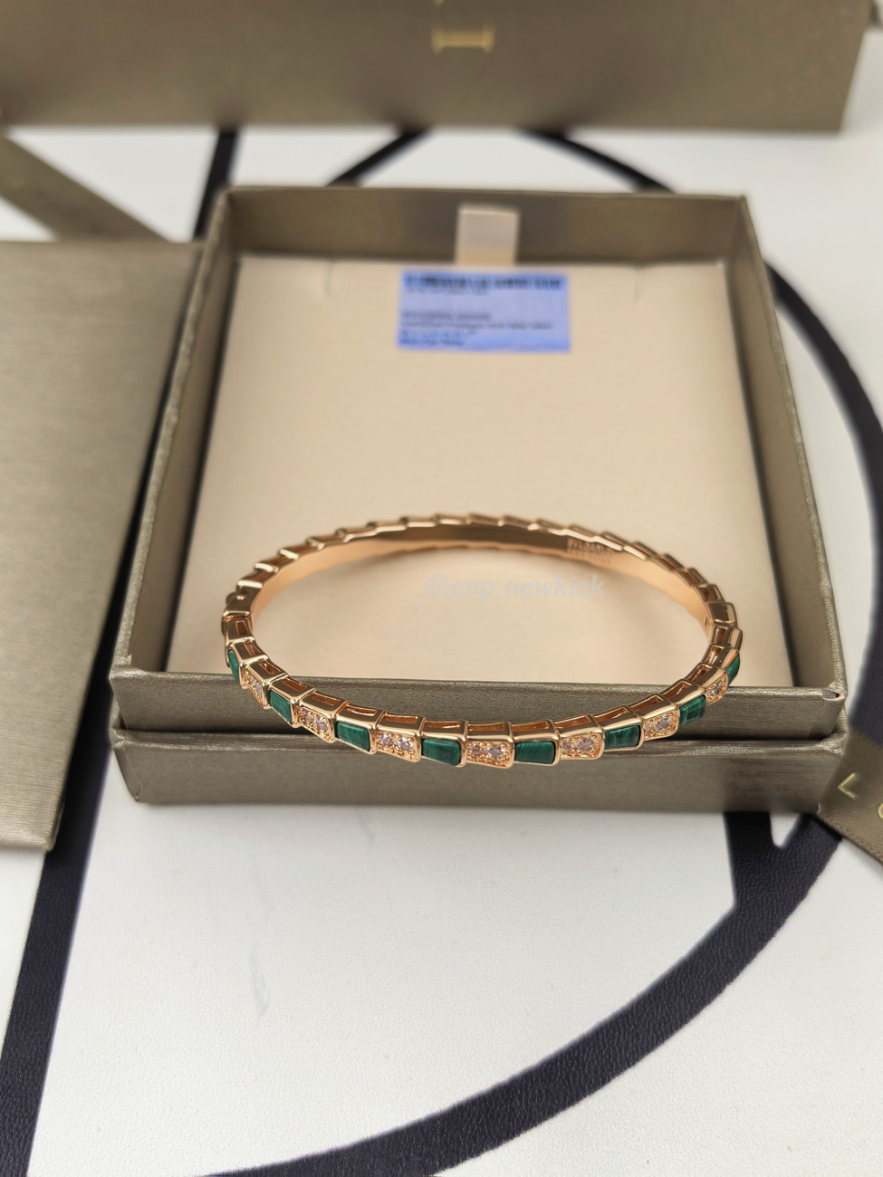 Bulgari Peacock Stone Snake Bone Bracelet (2) - www.kitistry.com Bulgari Peacock Stone Snake Bone Bracelet (2) - www.kitistry.com