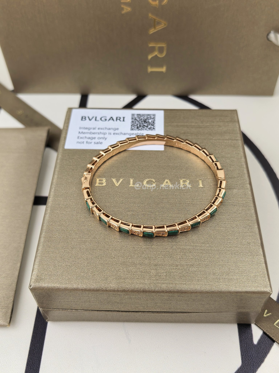 Bulgari Peacock Stone Snake Bone Bracelet (6) - www.kitistry.com Bulgari Peacock Stone Snake Bone Bracelet (6) - www.kitistry.com