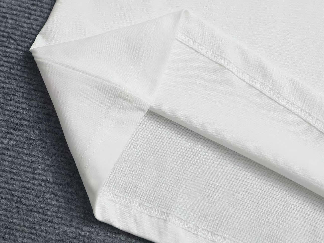 Burberry Equestrian Knight Detail Cotton T Shirt (5) - www.kitistry.com Burberry Equestrian Knight Detail Cotton T Shirt (5) - www.kitistry.com