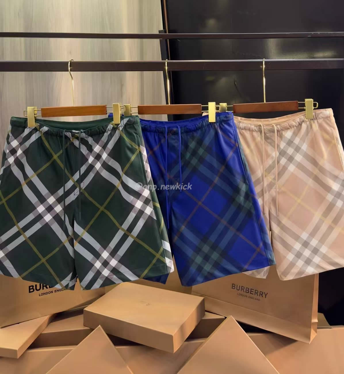 Burberry Patchwork Plaid Green Blue Brown (5) - www.kitistry.com Burberry Patchwork Plaid Green Blue Brown (5) - www.kitistry.com