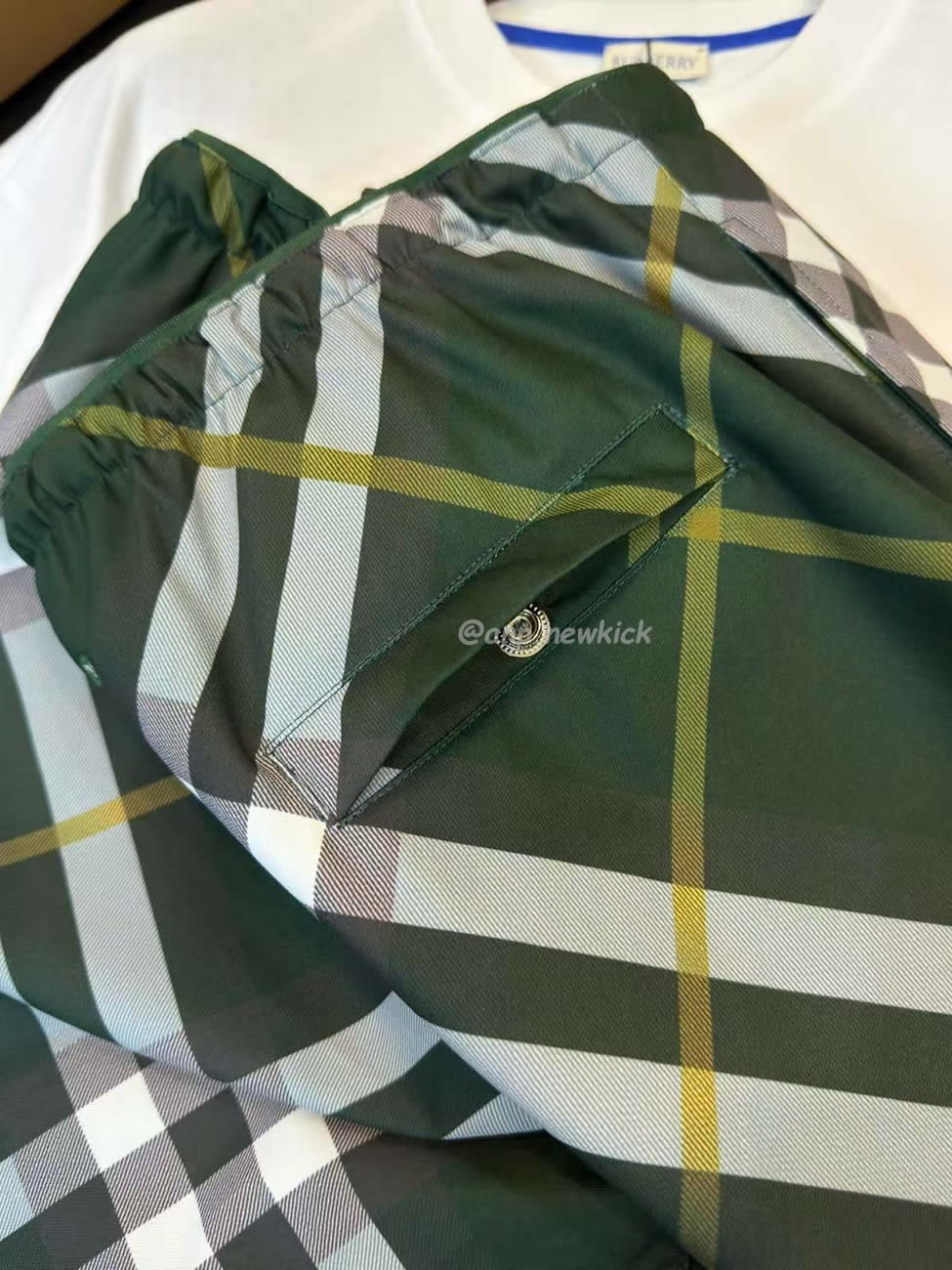 Burberry Patchwork Plaid Green Blue Brown (8) - www.kitistry.com Burberry Patchwork Plaid Green Blue Brown (8) - www.kitistry.com