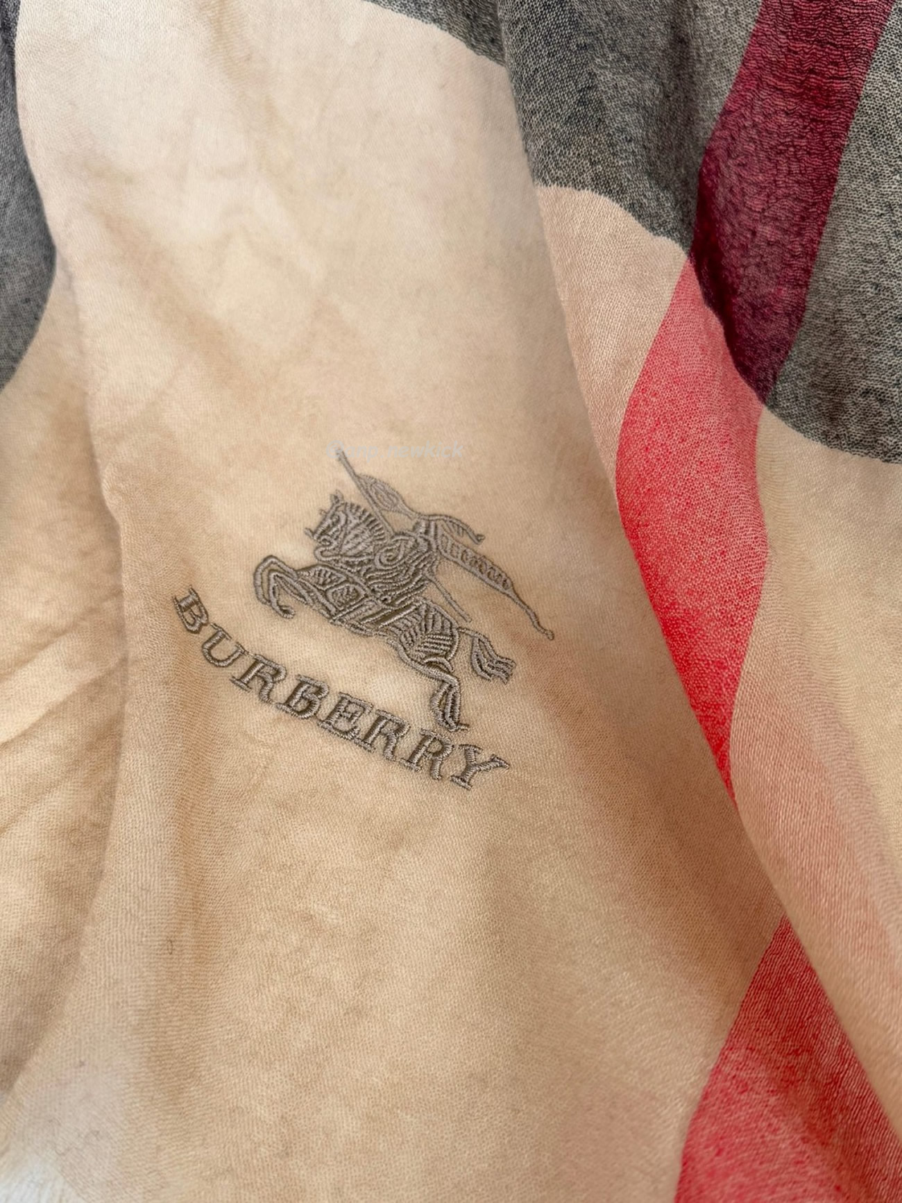 Burberry Vintage Check Cashmere Scarf 90x200cm (9) - www.kitistry.com Burberry Vintage Check Cashmere Scarf 90x200cm (9) - www.kitistry.com