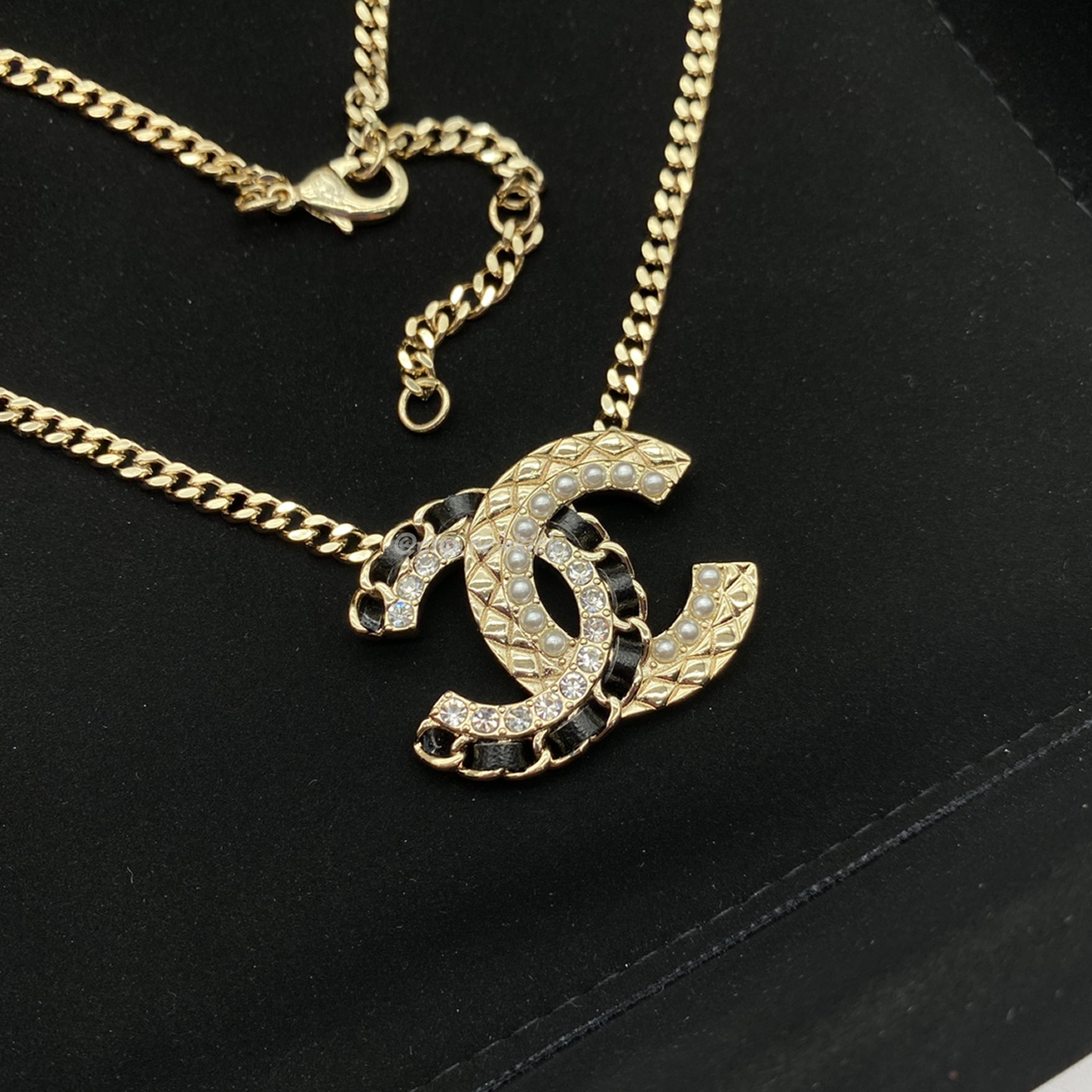 Chanel Pre Owned Cc Diamond Pendant Necklace (17) - www.kitistry.com Chanel Pre Owned Cc Diamond Pendant Necklace (17) - www.kitistry.com