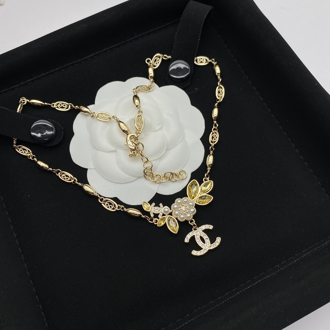 Chanel Pre Owned Cc Diamond Pendant Necklace (19) - www.kitistry.com Chanel Pre Owned Cc Diamond Pendant Necklace (19) - www.kitistry.com