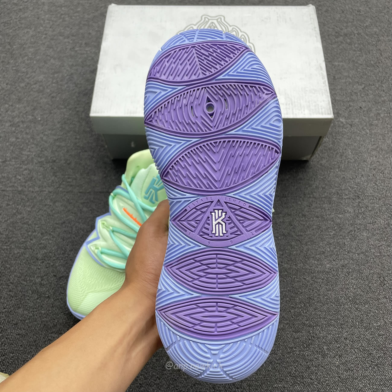 Nike Kyrie 5 Spongebob Squidward Patrick Cj6951 300 Cj6950 600 (14) - www.kitistry.com Nike Kyrie 5 Spongebob Squidward Patrick Cj6951 300 Cj6950 600 (14) - www.kitistry.com