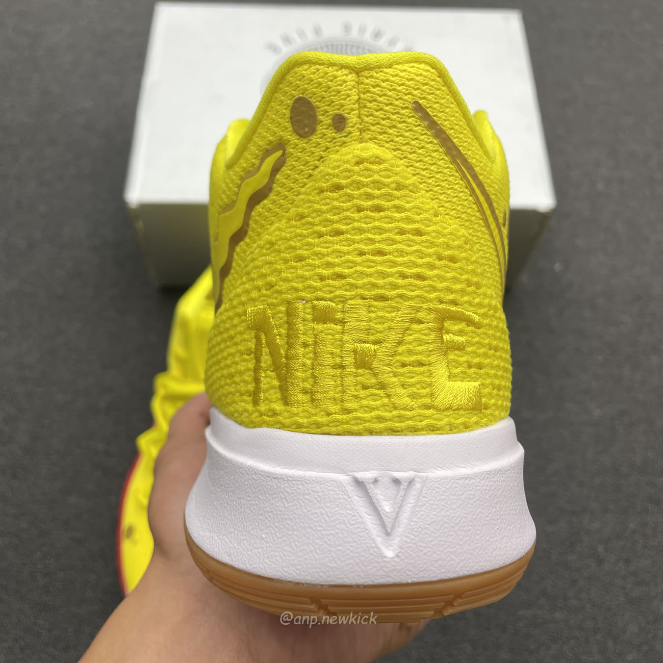 Nike Kyrie 5 Spongebob Squidward Patrick Cj6951 300 Cj6950 600 (34) - www.kitistry.com Nike Kyrie 5 Spongebob Squidward Patrick Cj6951 300 Cj6950 600 (34) - www.kitistry.com