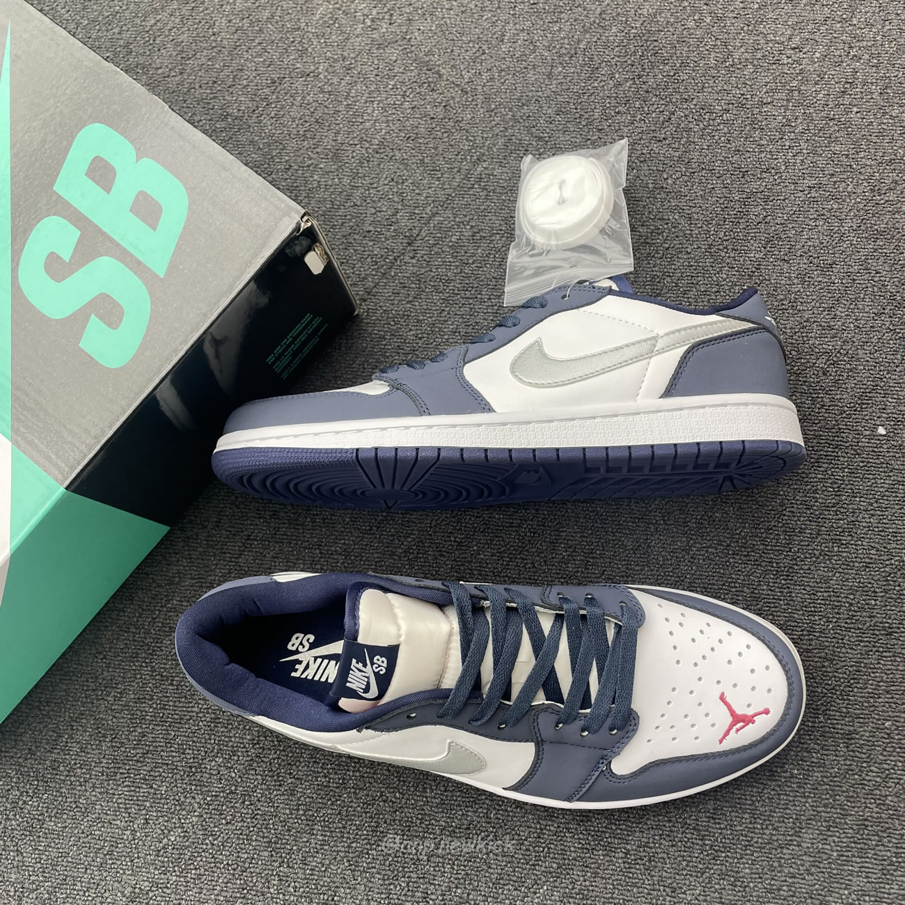 Air Jordan 1 Low Sb Midnight Navy Cj7891 400 (9) - www.kitistry.com Air Jordan 1 Low Sb Midnight Navy Cj7891 400 (9) - www.kitistry.com