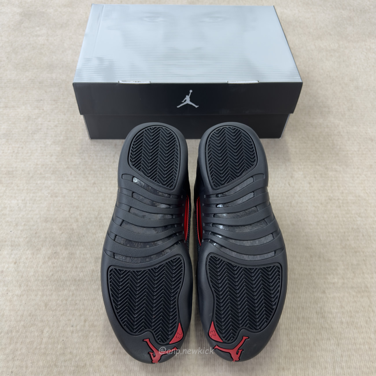 Air Jordan 12 Retro Bloodline Black Ct8013 003 (4) - www.kitistry.com Air Jordan 12 Retro Bloodline Black Ct8013 003 (4) - www.kitistry.com