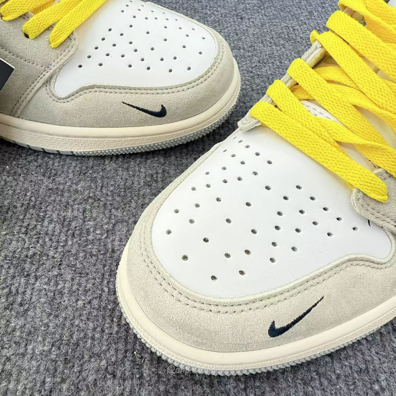 Air Jordan 1 High Switch Light Smoke Cw6576 100 (9) - www.kitistry.com Air Jordan 1 High Switch Light Smoke Cw6576 100 (9) - www.kitistry.com