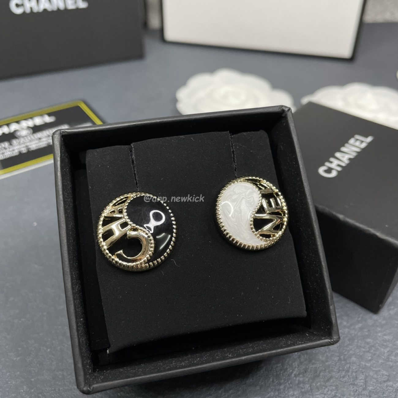 Chanel Cc Gold Earrings (16) - www.kitistry.com Chanel Cc Gold Earrings (16) - www.kitistry.com
