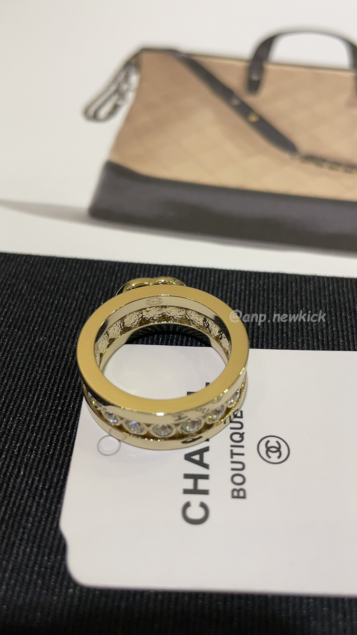 Chanel Hollowed Out Rhinestone Gold Cc Ring (4) - www.kitistry.com Chanel Hollowed Out Rhinestone Gold Cc Ring (4) - www.kitistry.com