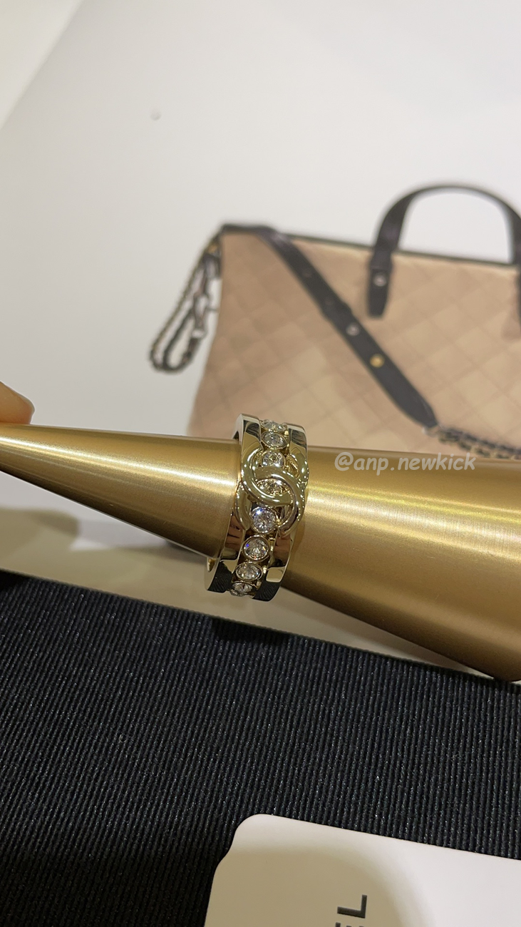Chanel Hollowed Out Rhinestone Gold Cc Ring (6) - www.kitistry.com Chanel Hollowed Out Rhinestone Gold Cc Ring (6) - www.kitistry.com
