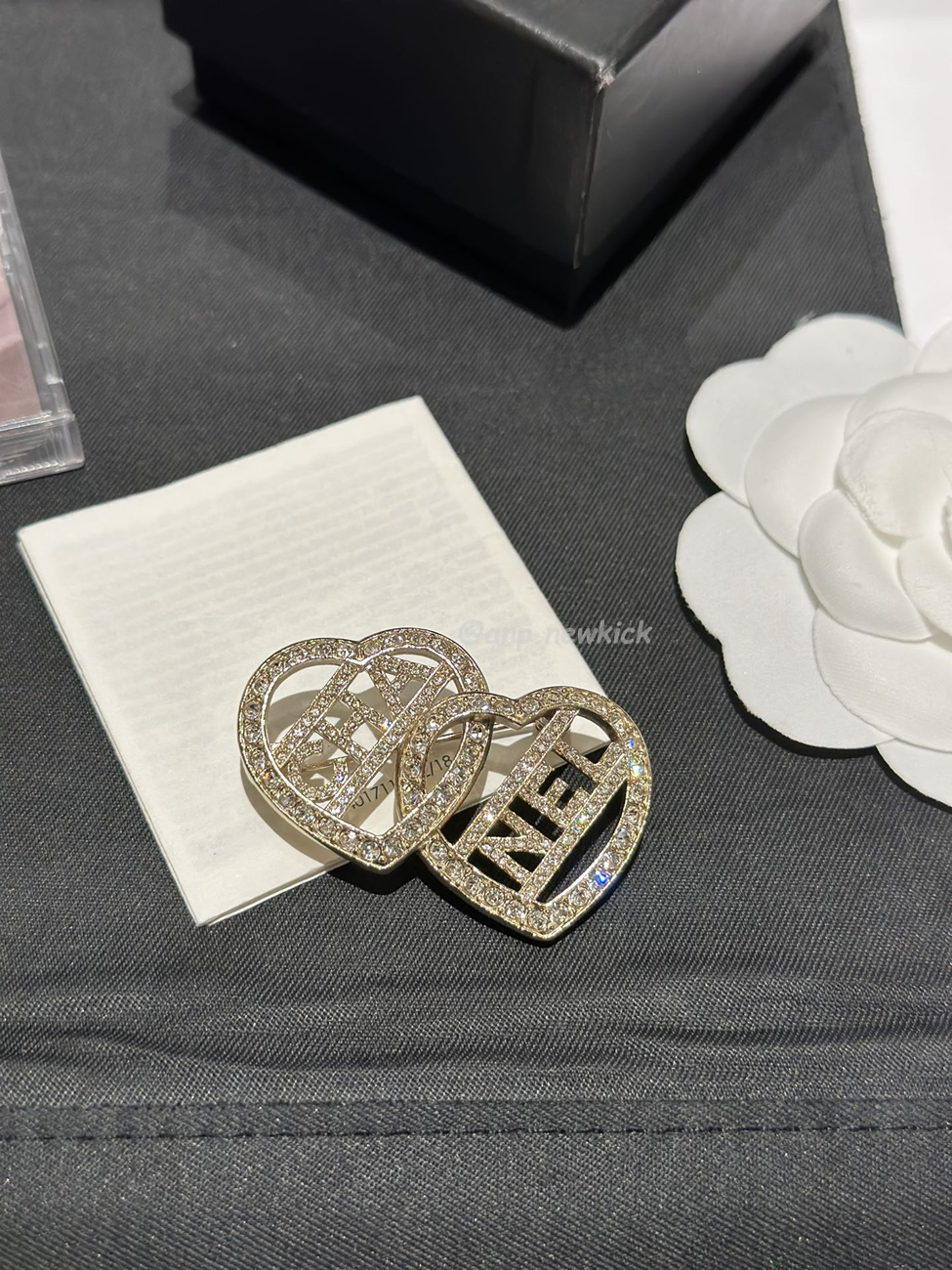 Chanel Double Heart Gold Brooch (3) - www.kitistry.com Chanel Double Heart Gold Brooch (3) - www.kitistry.com