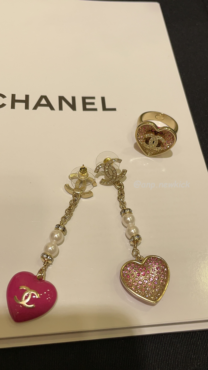 Chanel Metal Necklace (1) - www.kitistry.com Chanel Metal Necklace (1) - www.kitistry.com